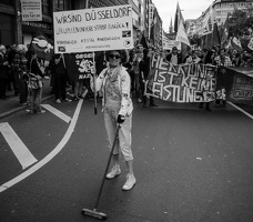 Wir kehren den rechten Dreck aus Düsseldorf